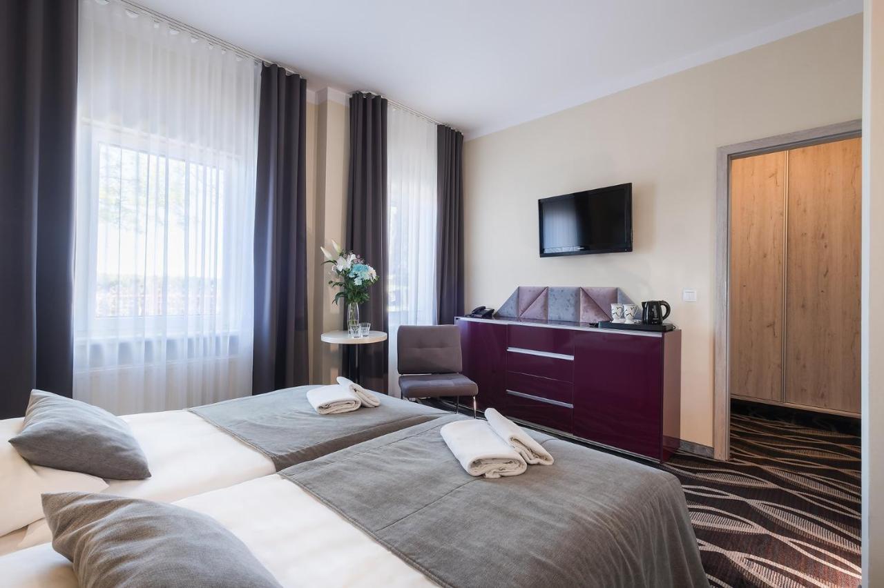 Max Health Resort Spa Устроне-Морске Экстерьер фото